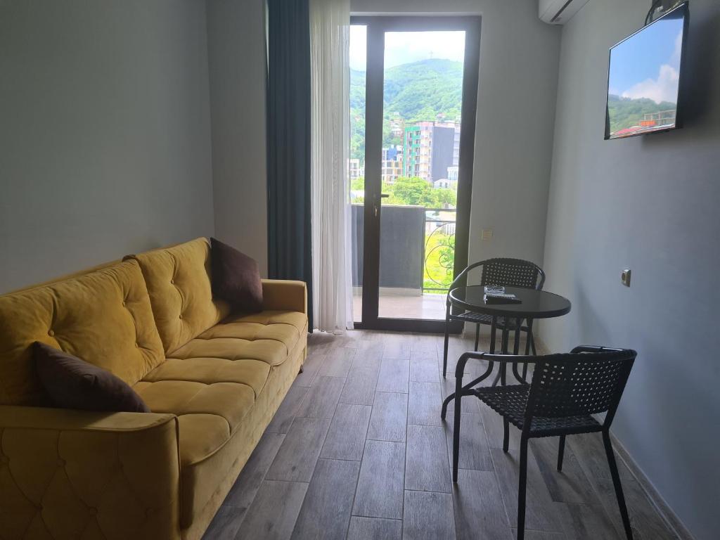 Best Point Hotel room 5